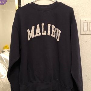 Brandy Melville Malibu crew neck 💙💙💙